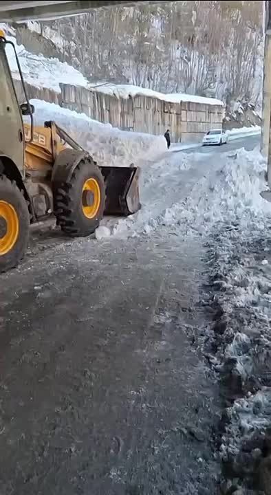 Дорожные службы устранили последствия схода