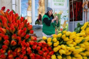 Чудесная атмосфера предпраздничного Цхинвала! Любовь и забота в каждом букете тюльпанов к 8 Марта