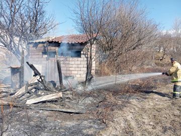 Возгорание сухостоя сегодня ликвидировано и в с. Мамысант Цхинвальского района боевым расчетом 1-й пожарно-спасательной части МЧС Южной Осетии