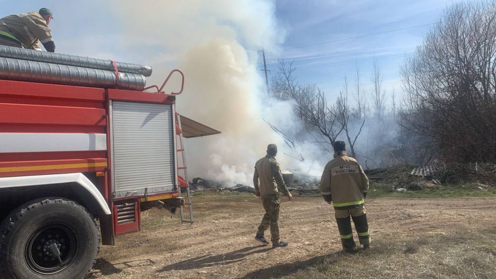 Пожарные МЧС Южной Осетии ликвидировали возгорание бытового мусора в с. Ног-хъу Цхинвальского района