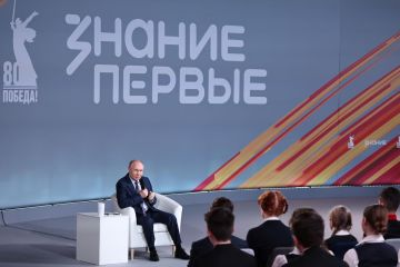 Путин: все народы СССР внесли огромный вклад в Победу