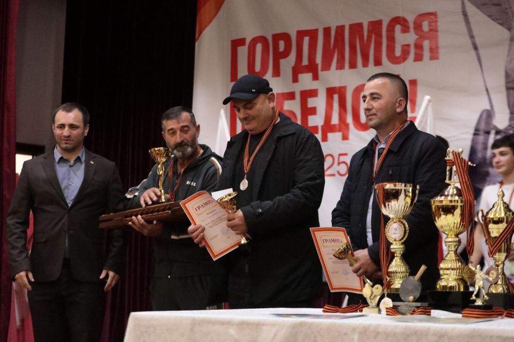 В Знаурском районе чествовали победителей и призеров соревнований к 80-летию Дня Победы