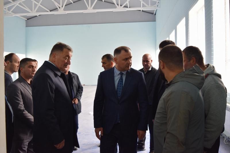Президент Южной Осетии Алан Гаглоев во время визита в село Цинагар поручил решить проблему с освещением и ввода в эксплуатацию местного спортзала