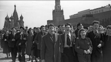 Шествие победителей: 1 мая 1945 года состоялся Первомайский