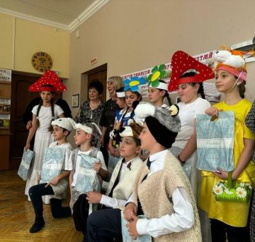 Выставка книг, презентация песни: во Владикавказе прошел творческий вечер Беллы Джигкаевой