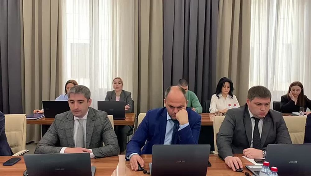 Правительство Южной Осетии  выделило министерству сельского хозяйства для государственного унитарного предприятия "Мелиорация" финансовые средства на очистку Тирипонского оросительного канала