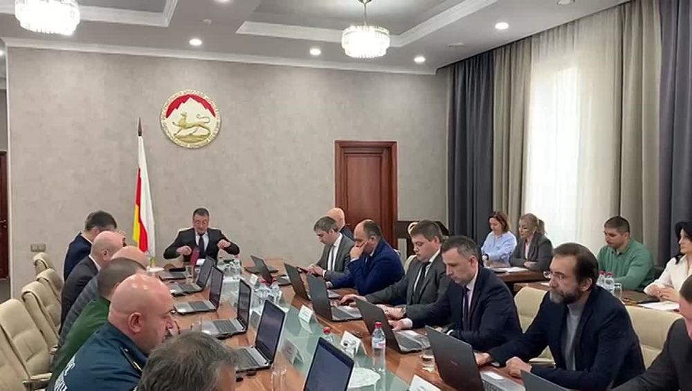 В Цхинвале проходит заседание правительства