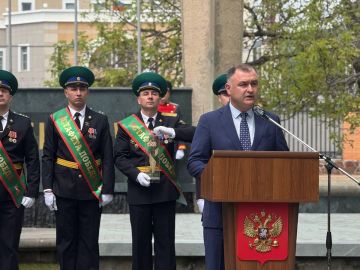 Акция "Эстафета Победы" прошла у Вечного огня в Цхинвале