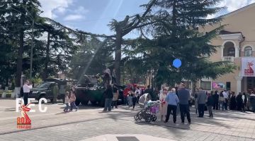На Театральной площади в Цхинвале настоящий праздник для детей