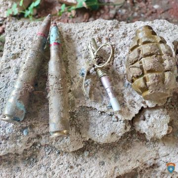 Из микрорайона Шанхай для последующей ликвидации саперами МЧС Южной Осетии вывезены граната Ф-1 и патроны калибра 14,7 в количестве двух единиц