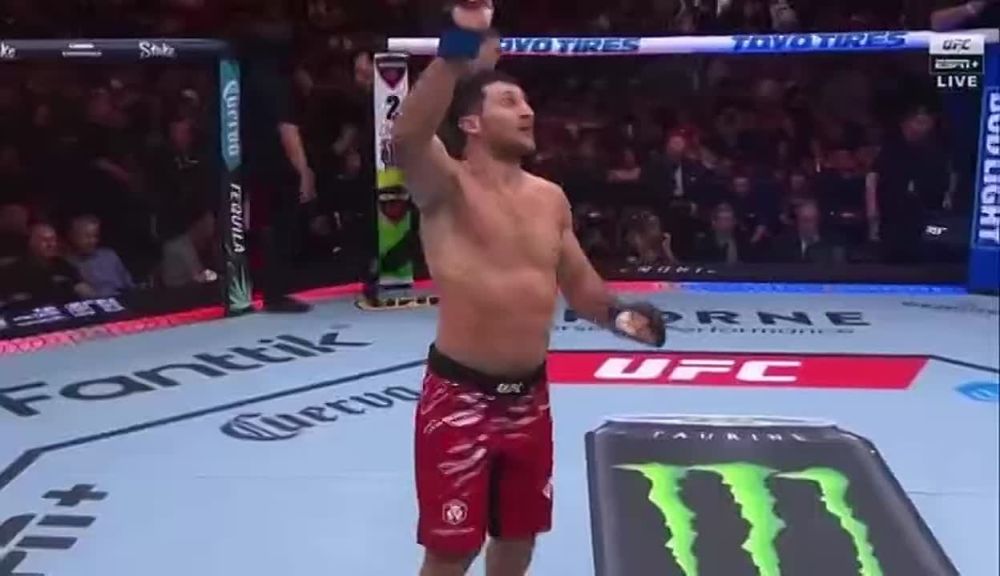 Азамат Бекоев получил бонус за лучшее выступление вечера на турнире UFC