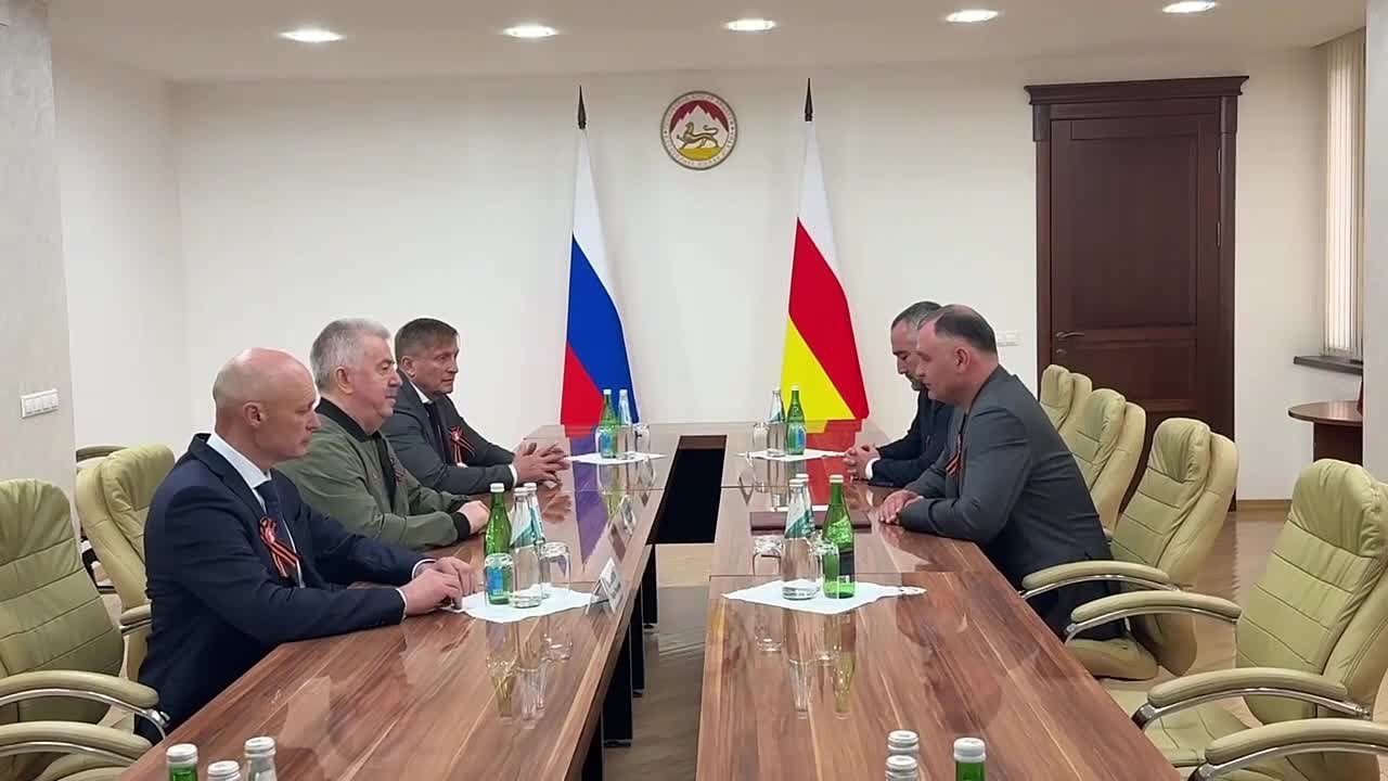 В Южной Осетии обсудили запуск детского лагеря в Дзауском районе