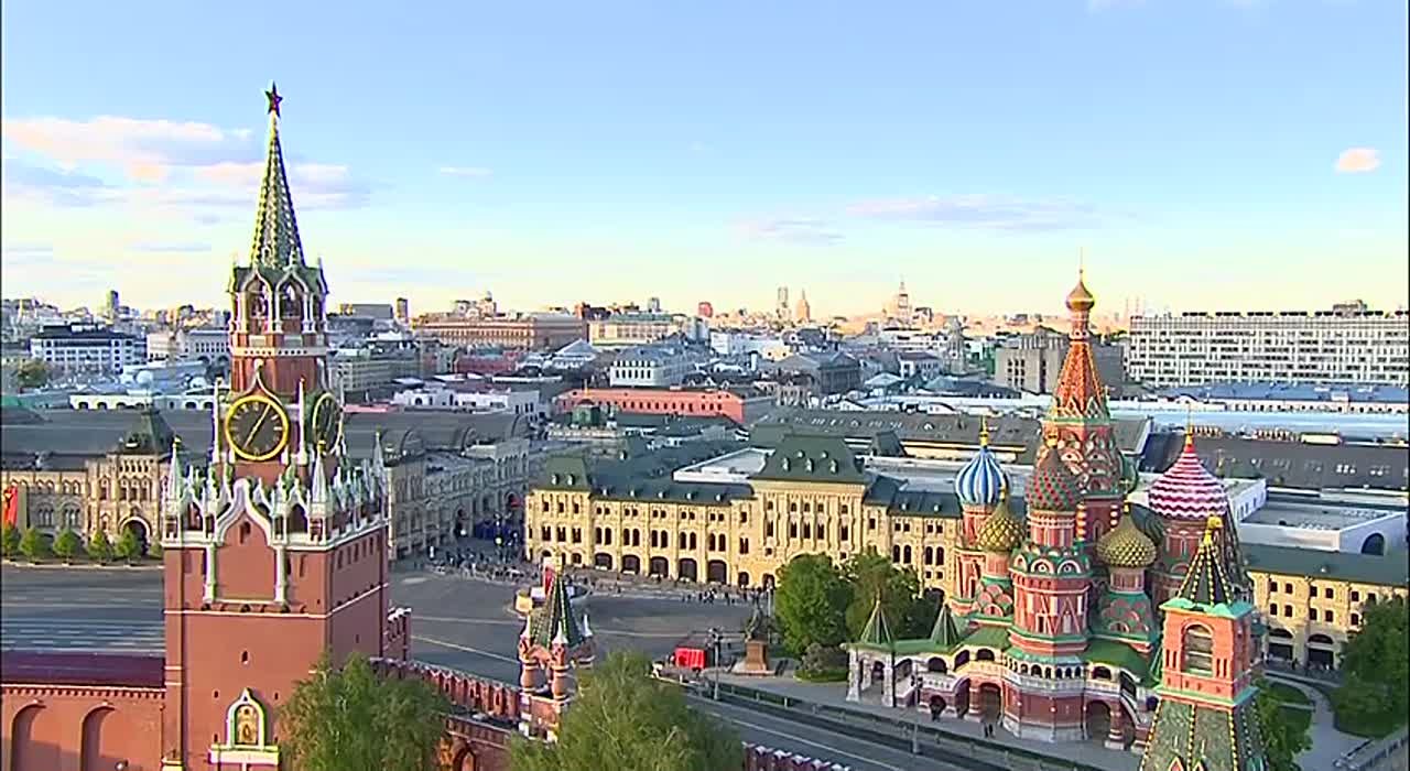 Президент Южной Осетии Алан Гаглоев приехал в Кремлевский дворец, на официальный прием от имени Президента Российской Федерации Владимира Путина для глав иностранных делегаций, прибывших для участия в торжественных...