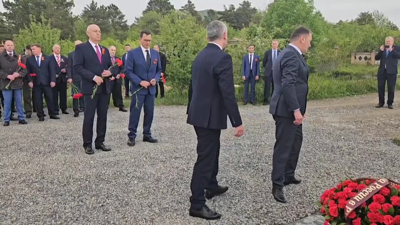 В Цхинвале почтили память погибших в эвакогоспитале в годы ВОВ