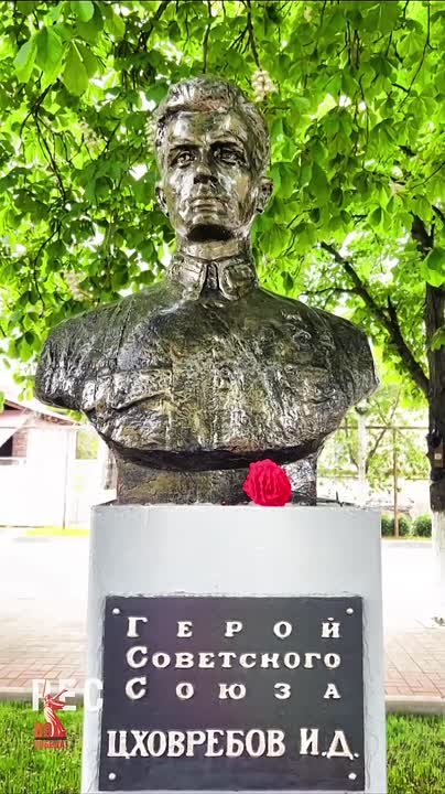 С Днем Победы, с Праздником, дорогие сограждане! Пусть в каждом доме будет мир и благополучие!