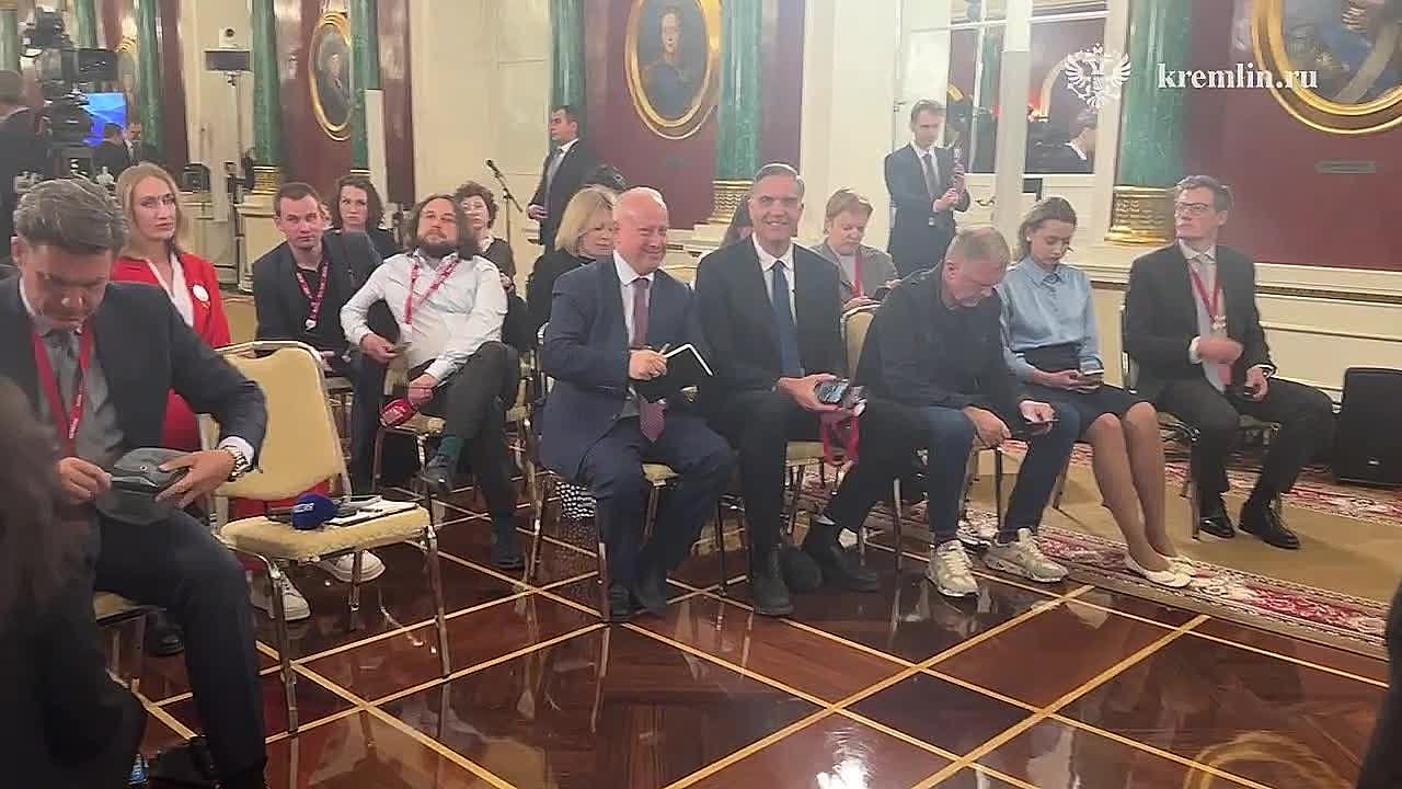 Журналисты в Кремле ждут, когда Путин сделает заявления по развитию Абхазии и Южной Осетии