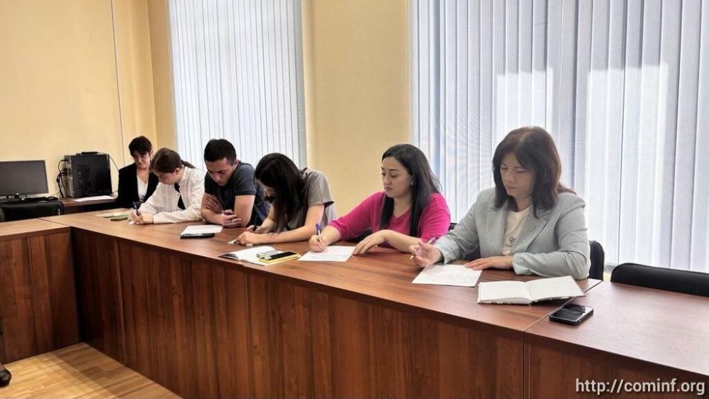 В Цхинвале на базе ЮОГУ прошел тотальный диктант по осетинскому языку, организованный лингво-культурным центром имени Василия Абаева при деканате осетинской филологии госуниверситета