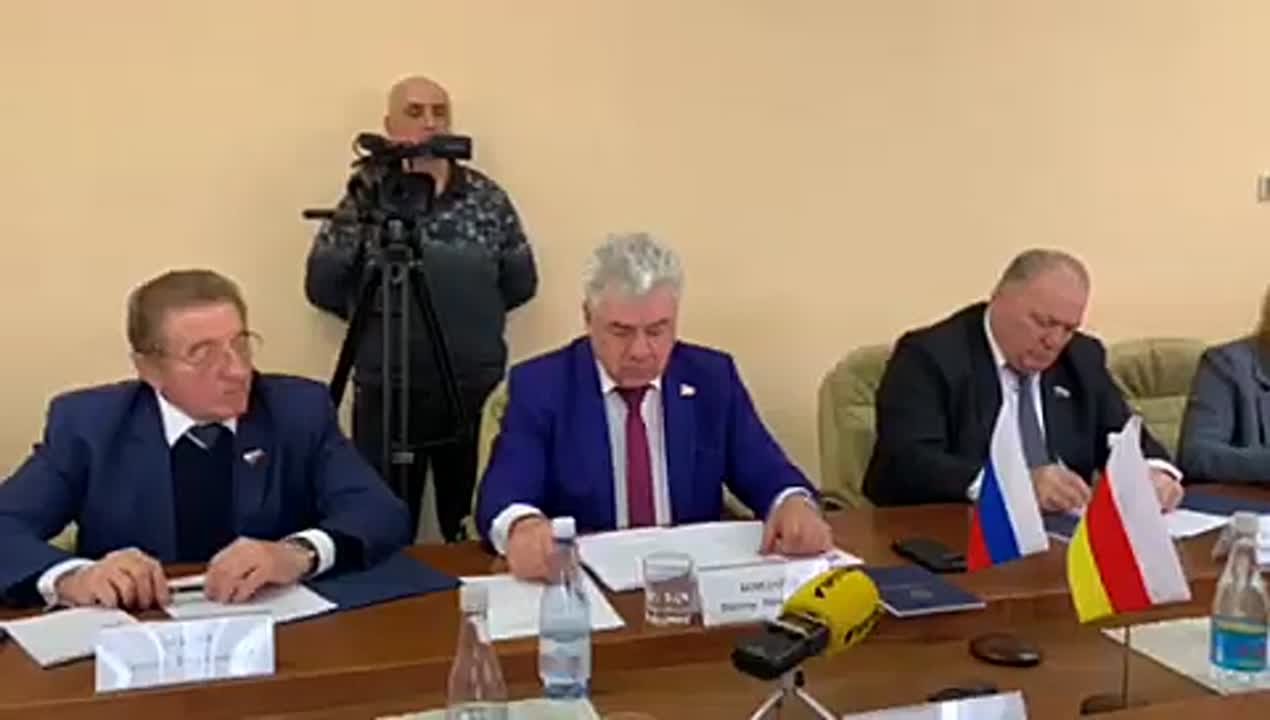 Следующее заседание совместной Комиссии по сотрудничеству Совета Федерации Федерального Собрания Российской Федерации и парламента Республики Южная Осетия запланировано на октябрь текущего года