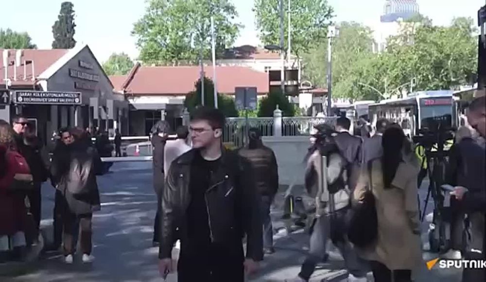 Начало переговоров между делегациями России и Украины в Стамбуле ожидается после обеда — РИА Новости со ссылкой на источник