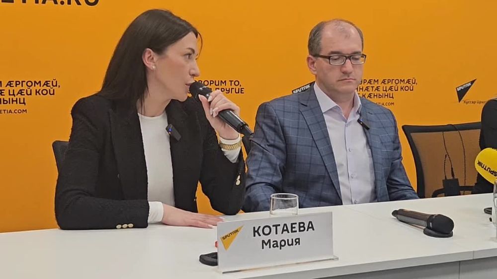 Участие президента Южной Осетии в праздничных мероприятиях в Москве - демонстрация общей исторической связи