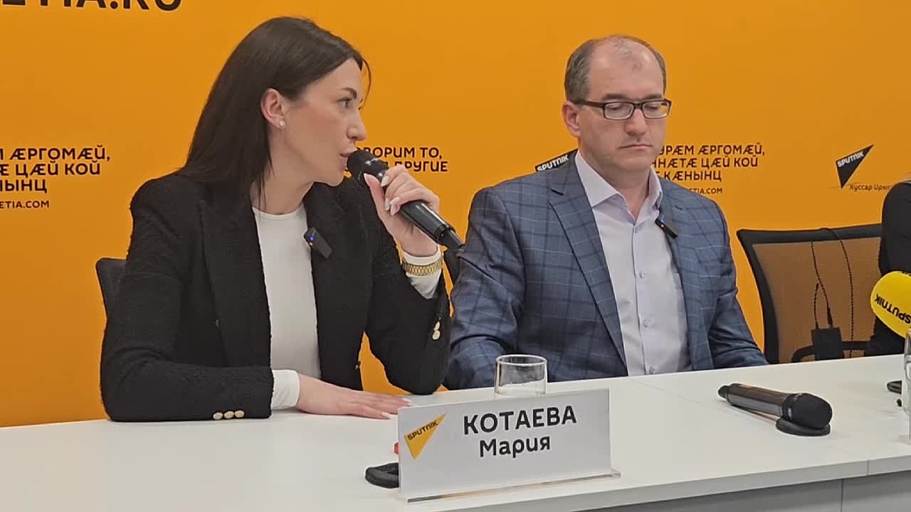 Участие президента Южной Осетии в праздничных мероприятиях в Москве - демонстрация общей исторической связи