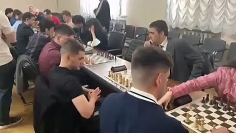 Президент Федерации шахмат Южной Осетии Георгий Шавлохов одержал победу в турнире «Леди и Джентльмены» во Владикавказе