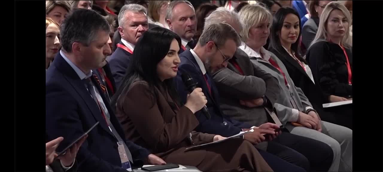 Руководитель Югосреестра Алена Кочиева по приглашению Росреестра приняла участие в панельной дискуссии в рамках XIII Петербургского международного юридического форума на тему «Развитие современных информационных технологий в...