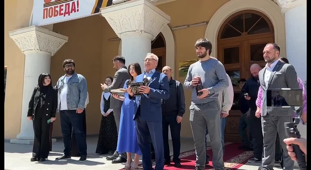 Государственный академический Северо-Осетинский театр имени В. В. Тхапсаева прибыл с гастролями в Цхинвал