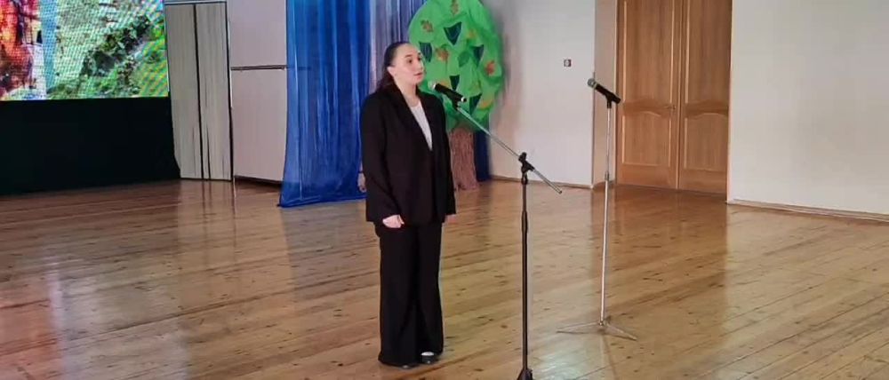 Коста по-английски: в Южной Осетии состоялся конкурс стихотворений среди учащихся школ