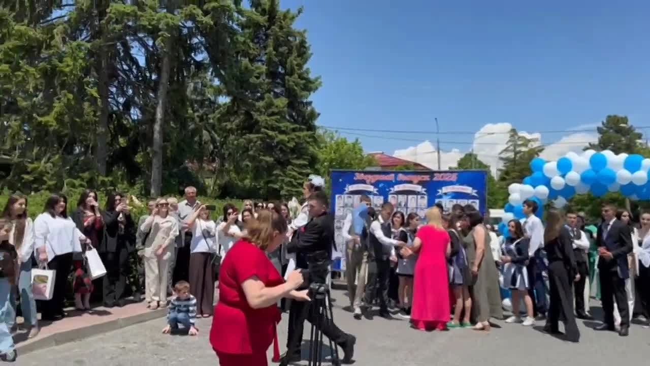 А вот так отметили выпускной в школе №2!