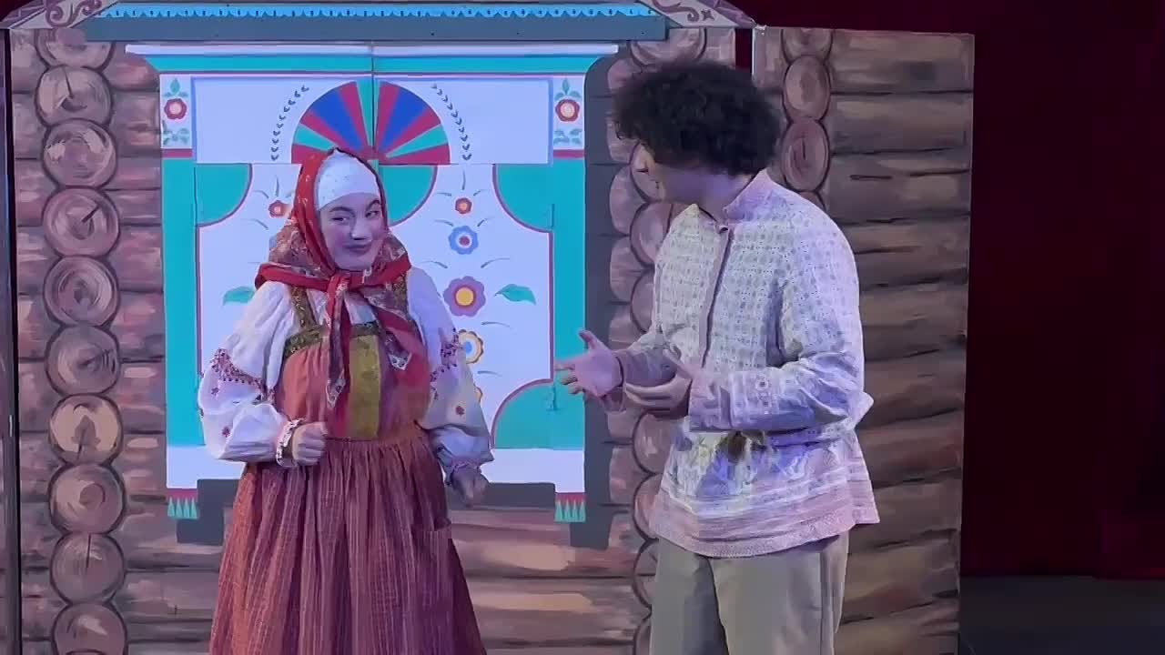 1 Июня в честь Дня защиты детей госдрамтеатр им. К.Хетагурова отправляется в поселок Дзау с замечательным спектаклем «Колобок»