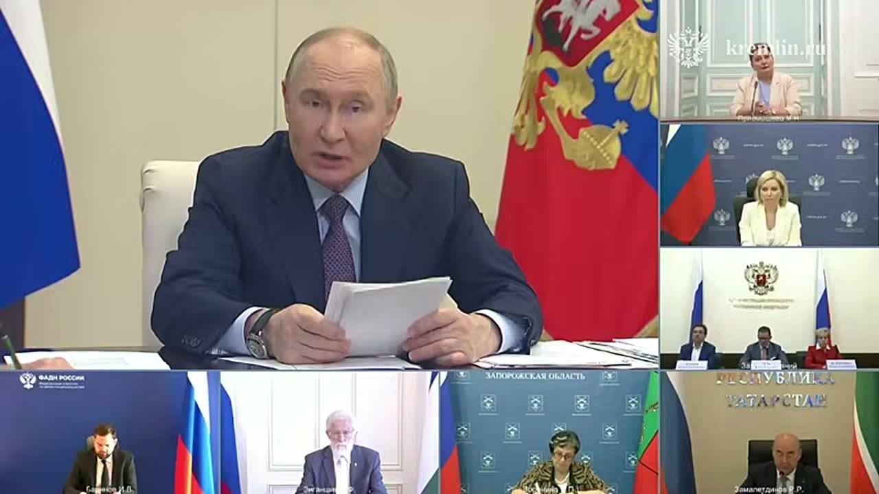 Владимир Путин предложил учредить День языков народов России и отмечать его ежегодно 8 сентября