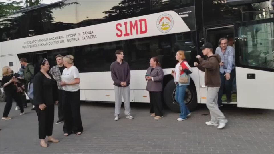 Известный российский ансамбль "Берёзка" впервые приехал в Южную Осетию