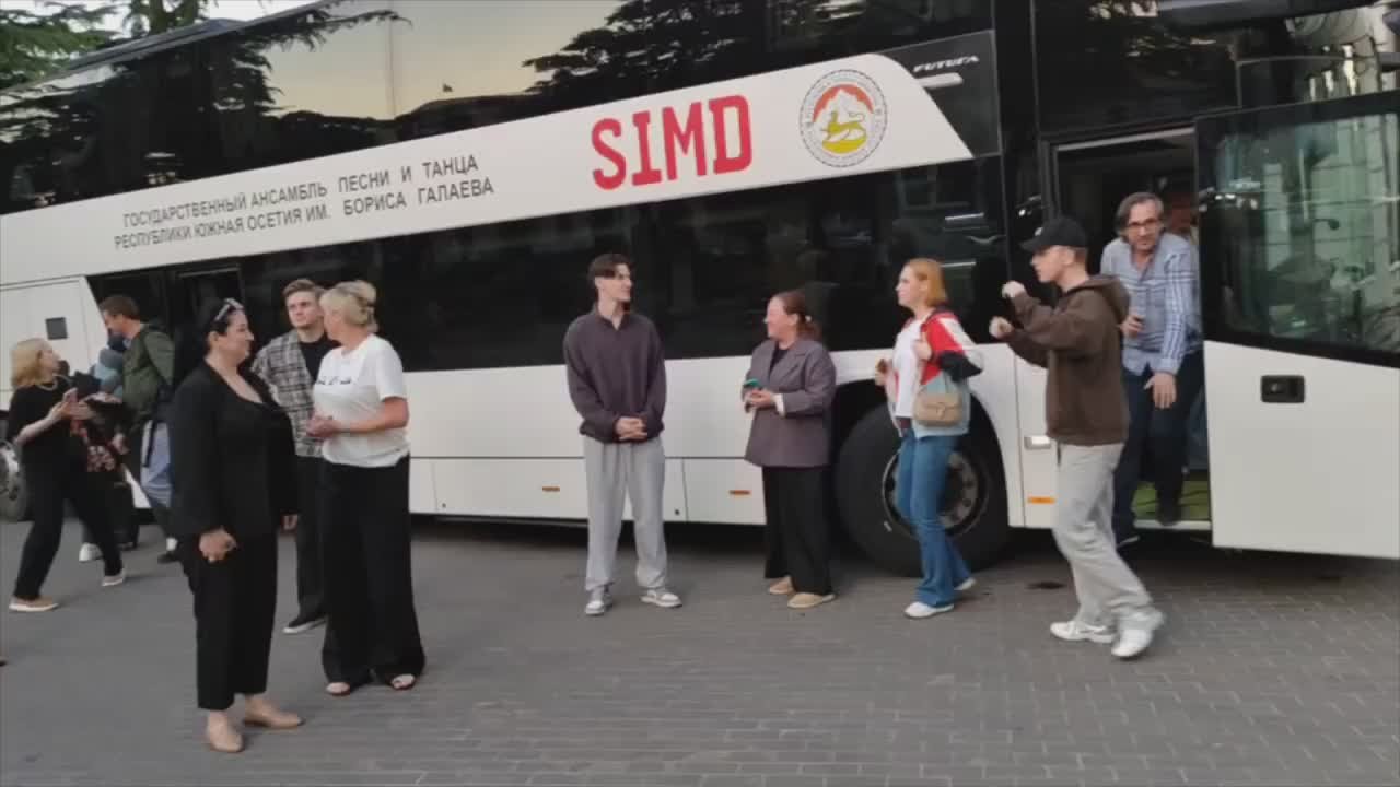 Известный российский ансамбль "Берёзка" впервые приехал в Южную Осетию