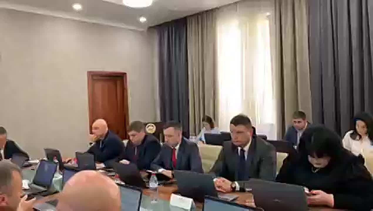 Правительство Южной Осетии приняло решение о повышении заработной платы работникам бюджетной сферы