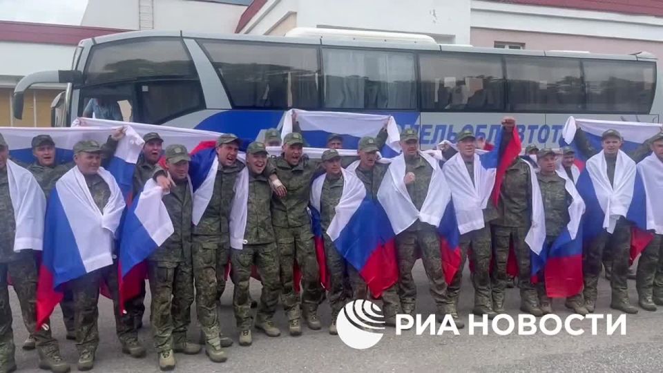 С подконтрольной Украине территории возвращена группа российских военнослужащих в рамках стамбульских договорённостей