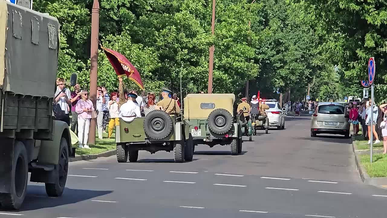 В Бресте прошел марш реконструкторов