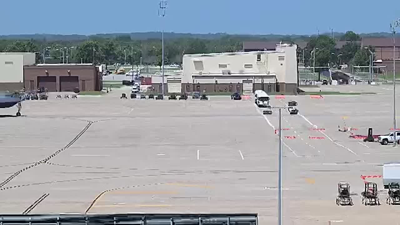 Минобороны США опубликовало видео и фотографии стратегических бомбардировщиков B-2 Spirit, которые участвовали в ударах по территории Ирана