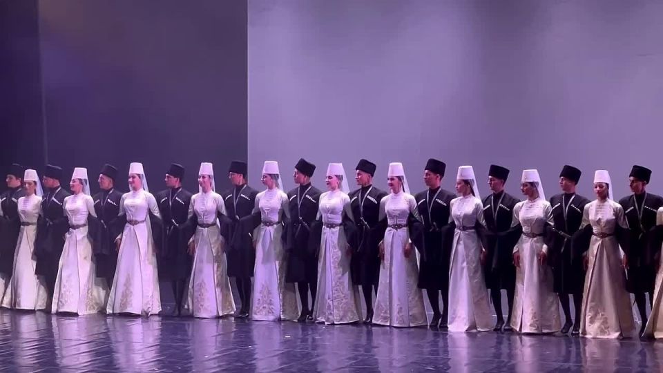 Концерт ансамбля «Ирон» смотрите в нашем фоторепортаже