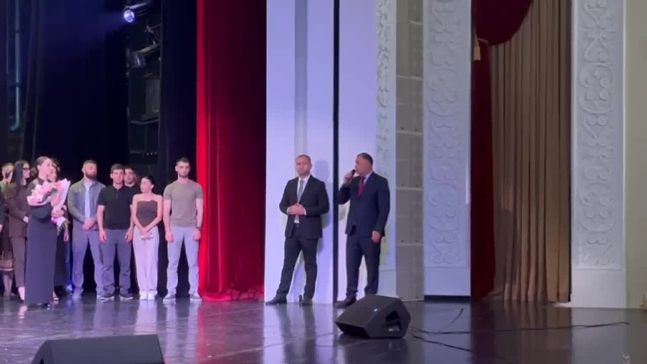 Осетинский танец, песня и родной язык — бесценное наследие наших предков, основа нашей культуры - президент Алан Гаглоев