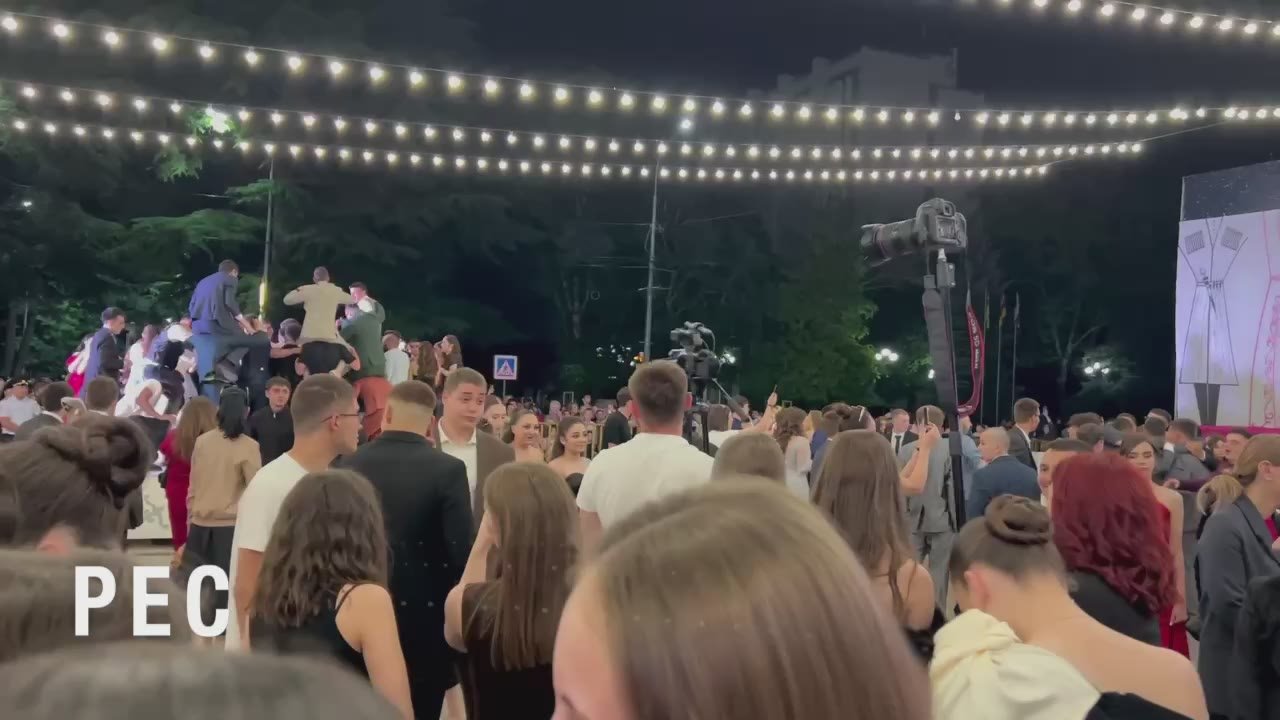 Делимся с вами атмосферой с Театральной площади Цхинвала
