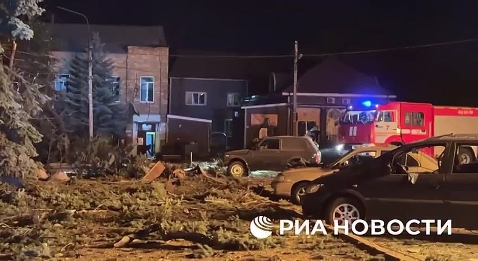 ВСУ ударили ракетой по Донецку в районе рынка "Сокол"