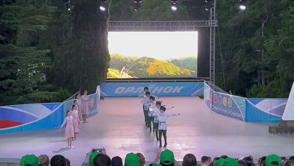 Дети из Южной Осетии в "Орлёнке"