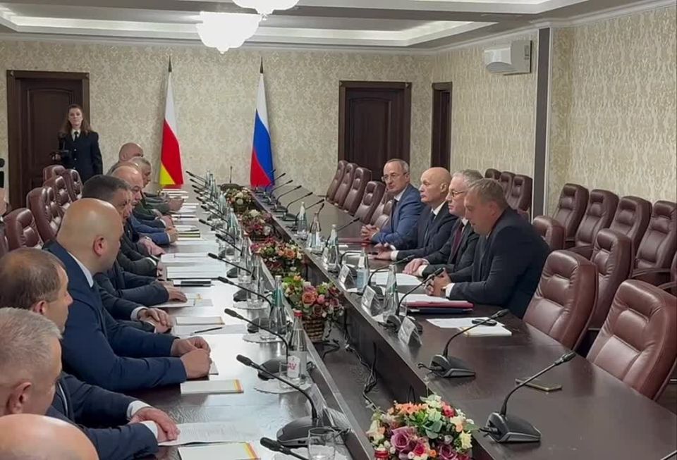 В Цхинвале прошло торжественное мероприятие к 9-летию совместного информационно-координационного центра органов внутренних дел РФ и РЮО