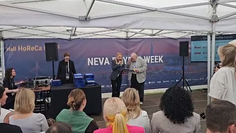 Продукция Южной Осетии завоевала высокие награды на международной выставке продуктов и потребительских товаров Neva Buyers Week в Санкт-Петербурге, получив высокую оценку российских ритейлеров