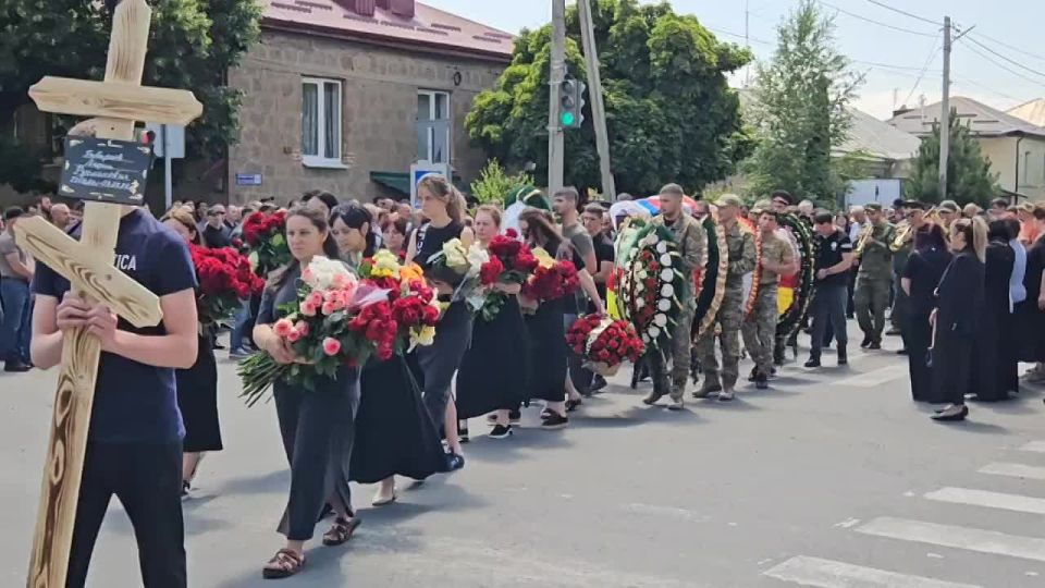 В Южной Осетии простились с погибшим в ходе проведения спецоперации Вадимом (Вало) Габараевым