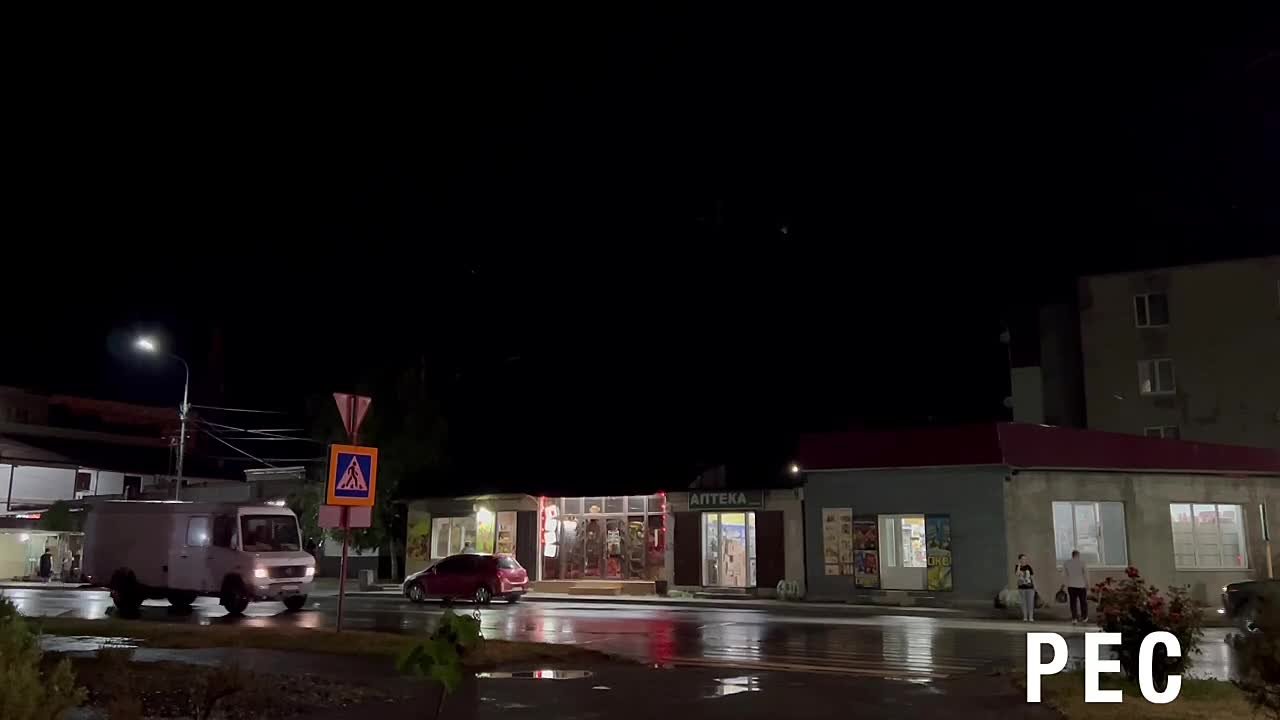 Долгожданный дождь и раскаты молний после изнурительной жары накрыли Цхинвал