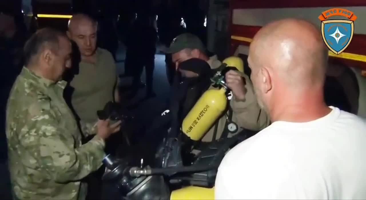Специалисты МЧС ликвидировали утечку газа из цистерны на АЗС "Луч" в Цхинвале