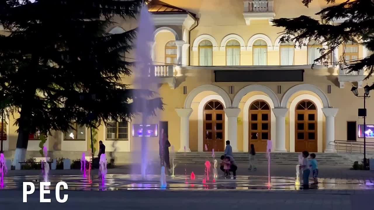 Доброй ночи всем!. Делимся красотой из центра города-героя Цхинвала! @ia_res