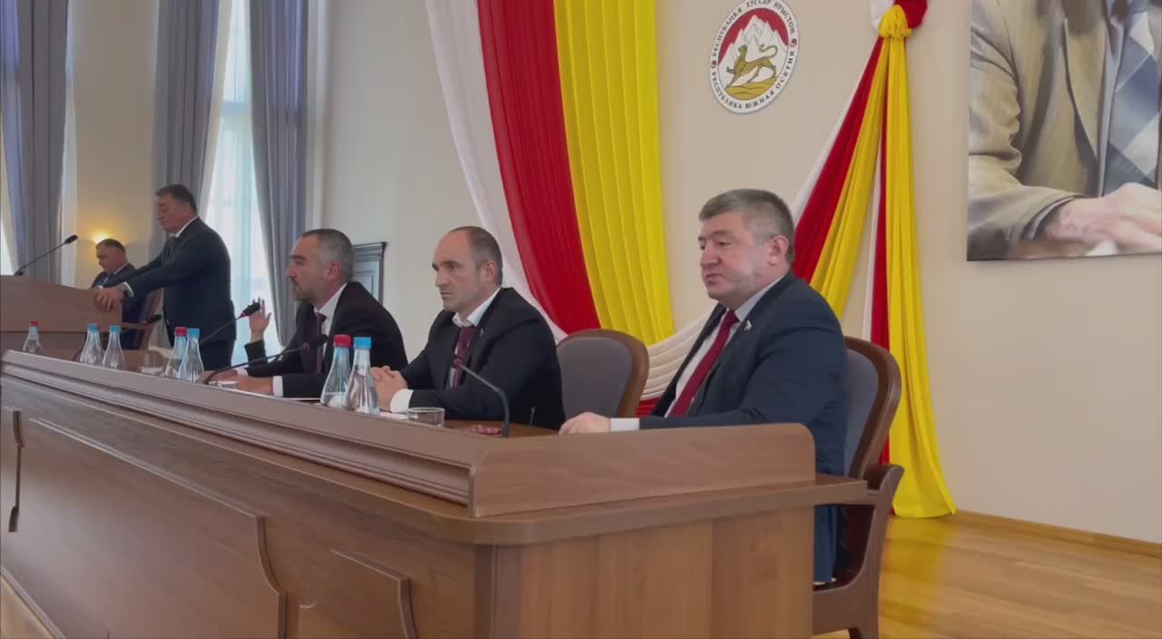 Парламент Южной Осетии утвердил отчет о работе правительства за прошедший год